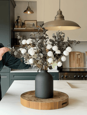 Composition florale artificielle – Blanc et vert