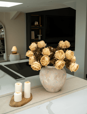 Grandes roses artificielles – Beige (3 tiges / 21 roses)