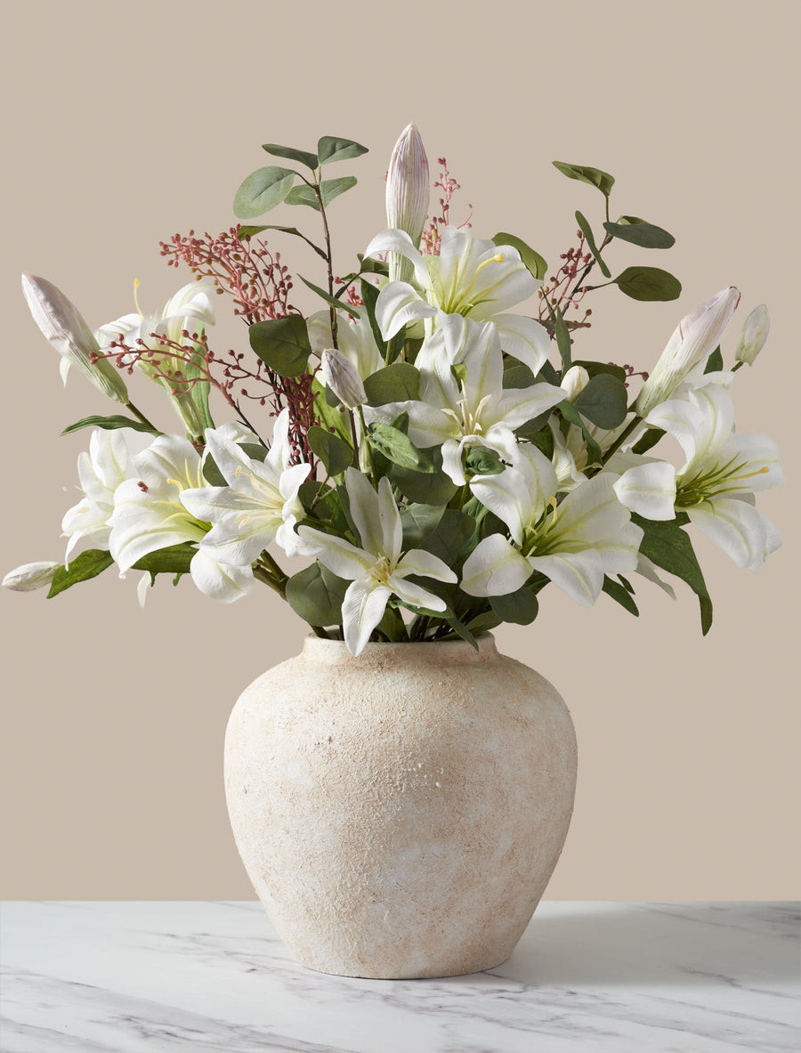 Composition florale artificielle - Lys blanc et eucalyptus
