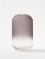 Vase Ava en verre dépoli – Gris
