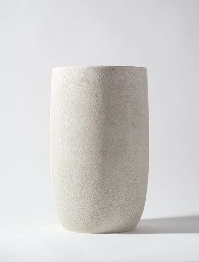Grand vase en fer – Pierre