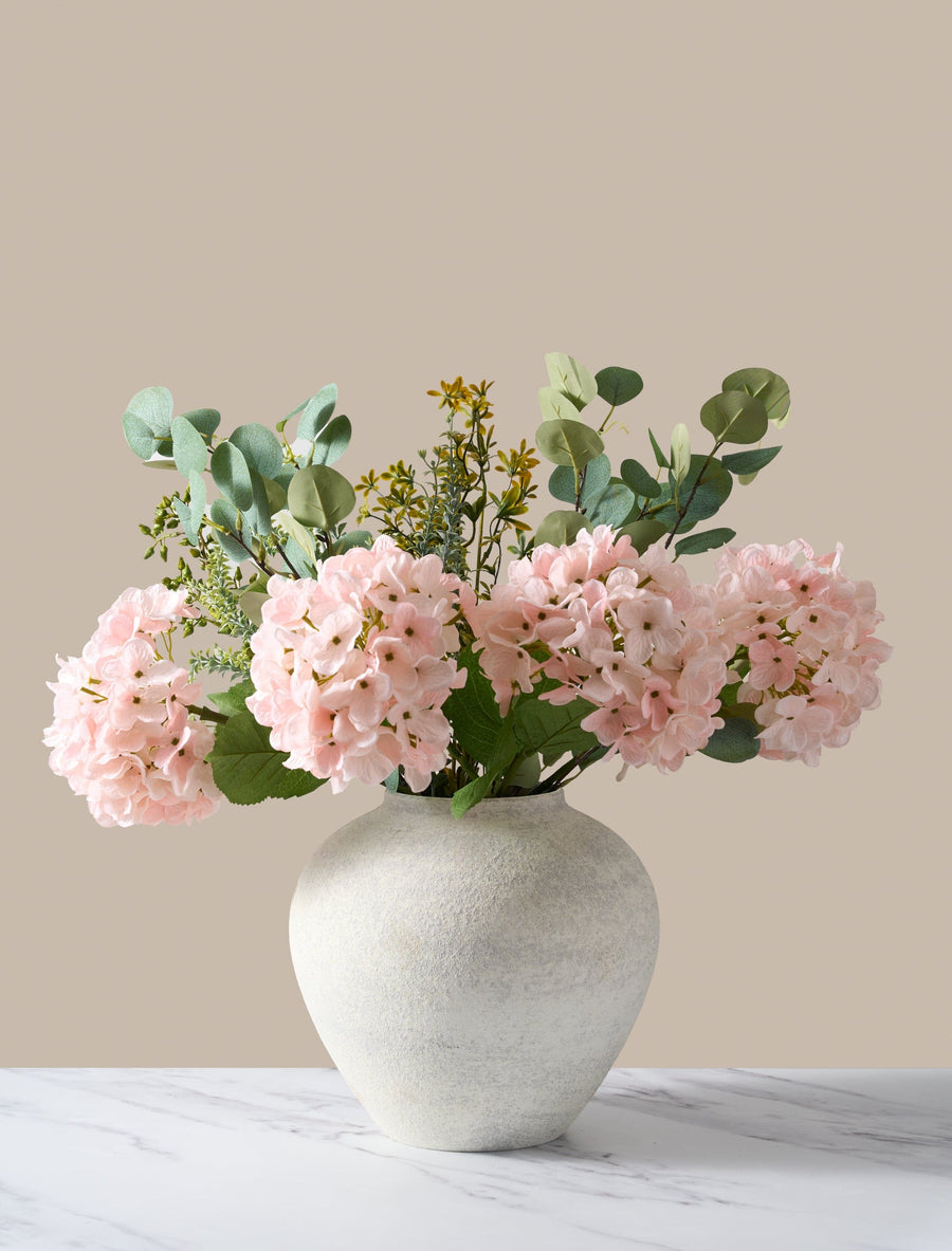 Composition florale artificielle - Eucalyptus et hortensia rose